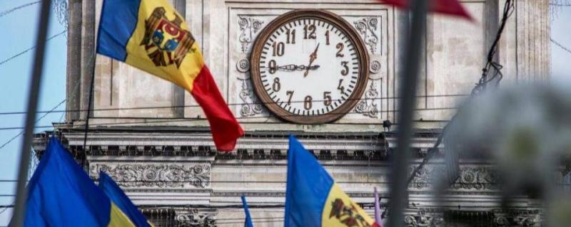 Man Throws Two Incendiary Bombs at Russian Embassy in Moldova