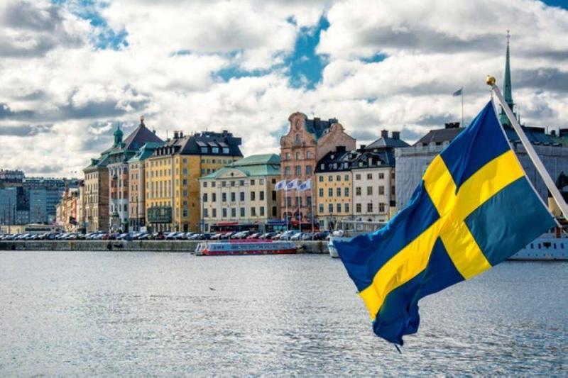 Sweden May Allow NATO to Deploy Forces