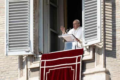 Pope Francis Calls for an End to Wars Worldwide