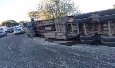 Title: Truck Overturns at Aria Ascents