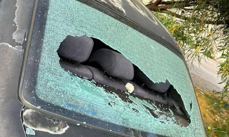 Title: Vandalism of Car Windows in Batroun