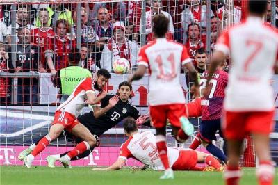 Kane's Brace Leads Bayern to 3-1 Victory Over Augsburg