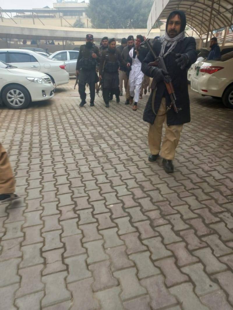 Pakistan: Five Policemen Killed Protecting Anti-Polio Vaccination Team
