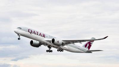 Title: Qatar Airways Considering Purchase of 150 Aircraft from Boeing and Airbus