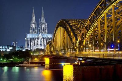 German Authorities Arrest Suspect in Cologne Cathedral Threat Case