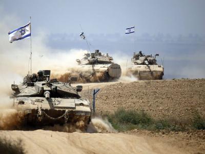 Israeli Tanks Advance into Southern Gaza Strip