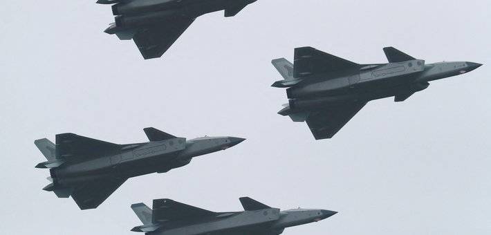 Chinese Fighter Jets and Suspected Weather Balloon Cross Taiwan Strait Before Elections