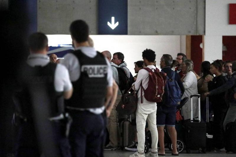 Lebanese Among Evacuated: Two French Aircraft Land in Paris Bringing Citizens Back from Niger