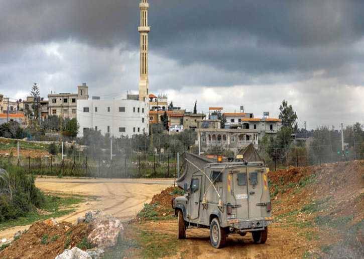 Israel Closes Major Roads Near Borders with Lebanon