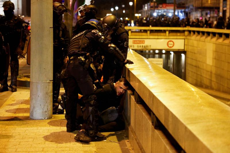 Tensions Ease in France's Streets as Arrests Decrease