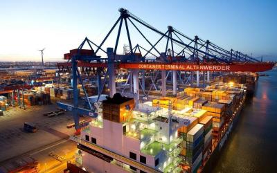 Predictions of Global Trade Contraction in 2023