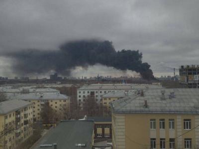 Video: Fire Breaks Out Inside Factory in Russia