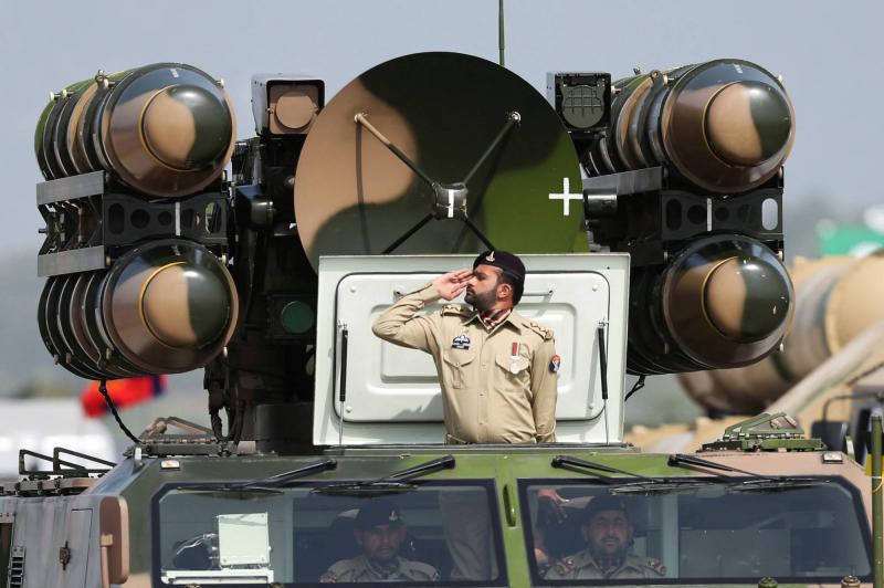 Pakistan Launches Intense Strikes Inside Iranian Territory