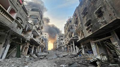 Intense Israeli Bombing on Central and Southern Gaza Strip