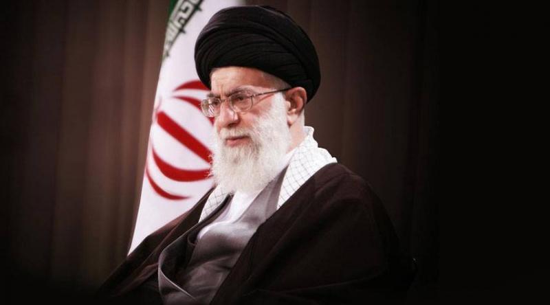 Khamenei on Platform 