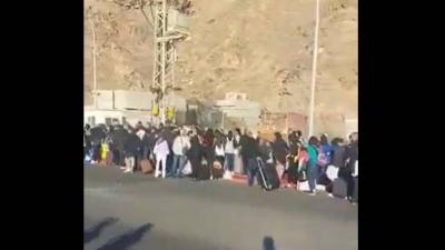 Large Crowd of "Israelis" at Taba Crossing