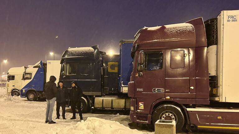 Title: Ukrainian Border Guard: 4,000 Trucks Stacked at the Polish-Ukrainian Border