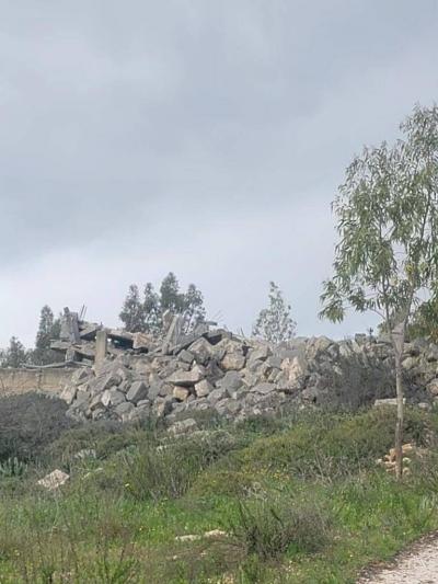 Israeli Airstrikes Target Southern Villages and Towns as Hezbollah Continues to Respond