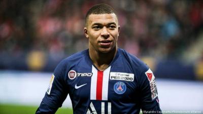 # Mbappé Sues Restaurant Over "Kebab Sandwich"