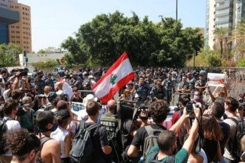 الجمهورية: التوترات تهدد بفلتان الأمن.. ومخاوف من الغرف السوداء والصواريخ