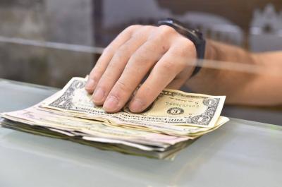 الدولار بعد الانتخابات إلى 50 ألفاً؟