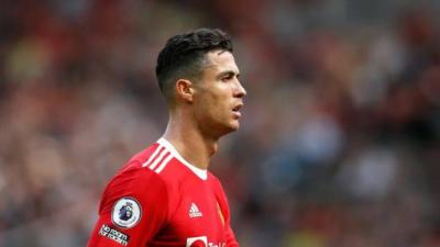 رونالدو يشكر جماهير ليفربول لمواساته في حداده