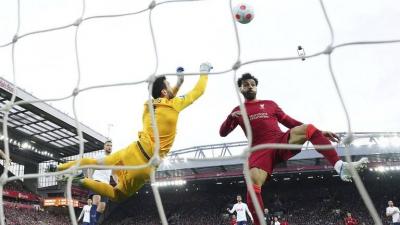 ليفربول يهدر نقطتين ثمينتين أمام توتنهام هوتسبير
