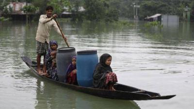 India Closes Schools and Government Offices, Evacuates Thousands as Cyclone Mithun Approaches