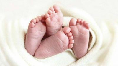 Rare Case: Woman from Alabama with Double Uterus Gives Birth to Twins