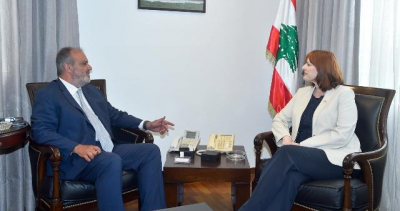 Bushkian Discusses Bilateral Relations with Canadian Ambassador