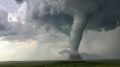 Video: 70 Powerful Tornadoes Hit Central America!