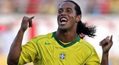 Pique Brings Ronaldinho Back to the World of Football