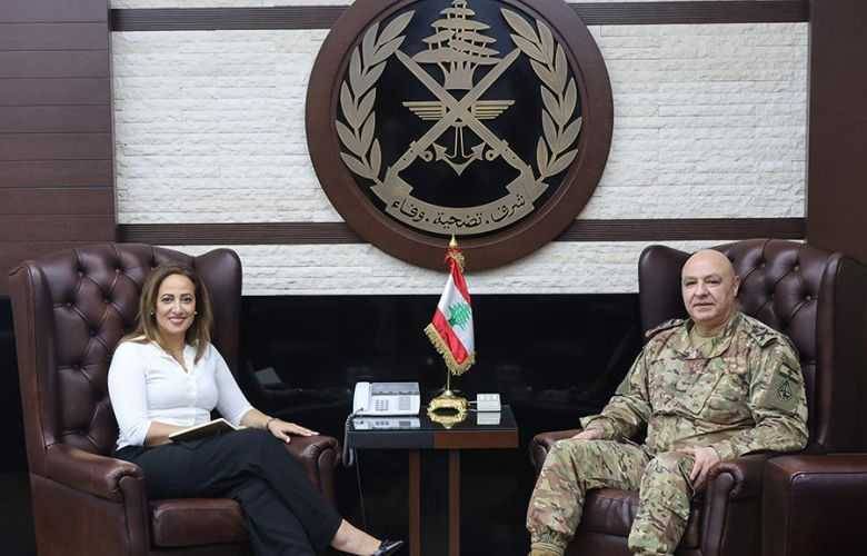 Army Commander Meets French Parliament Member