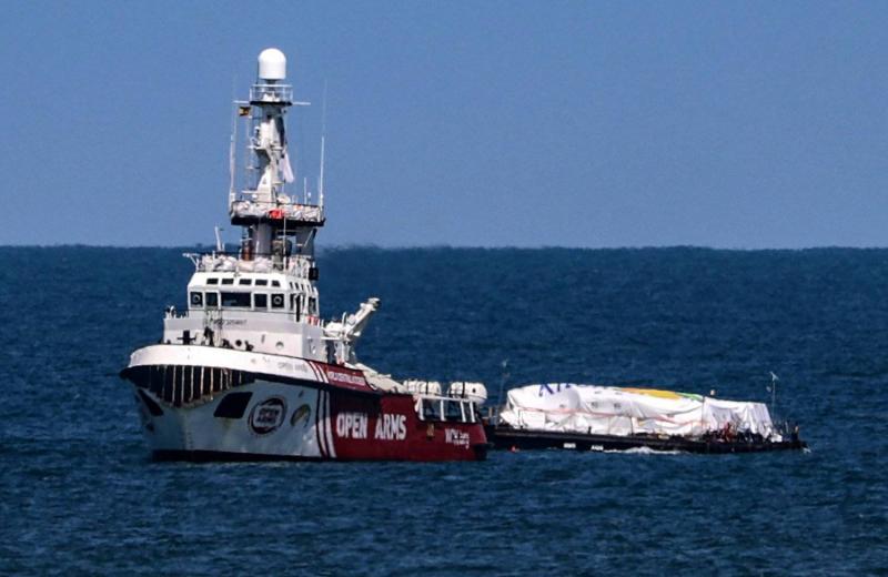 Beginning of Humanitarian Aid Unloading Sent by Sea to Gaza