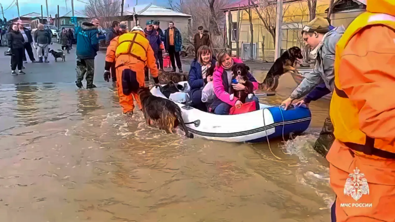 Russian City of Orenburg: Flood Situation Remains Critical