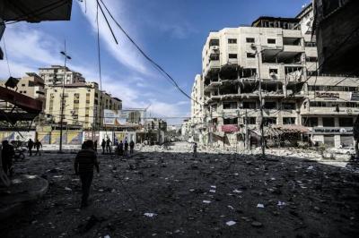 Israeli Leaflets in Deir al-Balah Warn of Heading North in the Gaza Strip
