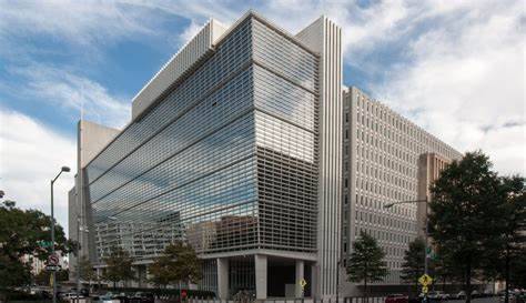 World Bank Official Warns of Ukraine's Potential Bankruptcy