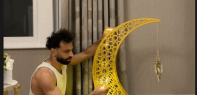 Mohamed Salah Celebrates Ramadan with Lanterns and Crescents