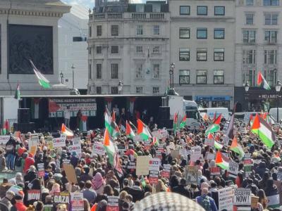 Thousands Participate in Peace Marches in Germany