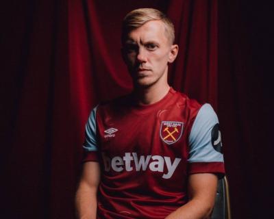 West Ham Player Scores World-Class Goal from Corner (Video)