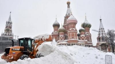 Temperature Drops in Siberia to -50 Degrees, Record Snow Covers Moscow