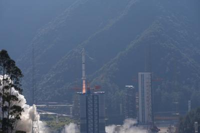 China Successfully Launches "Einstein" into Space