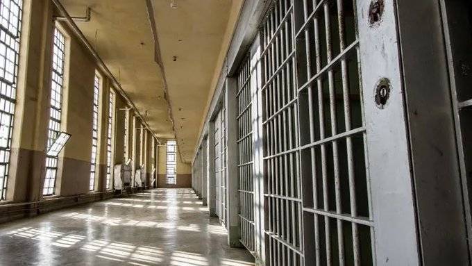 More Than 100 Inmates Escape Prison in Nigeria Due to Heavy Rain