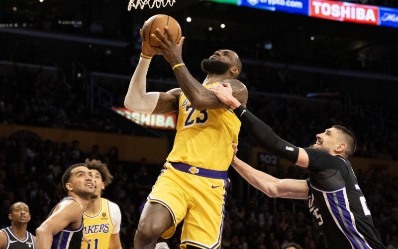 Kings Defeat Lakers in NBA