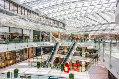 "Dubai Mall" Attracts 105 Million Visitors in 2023