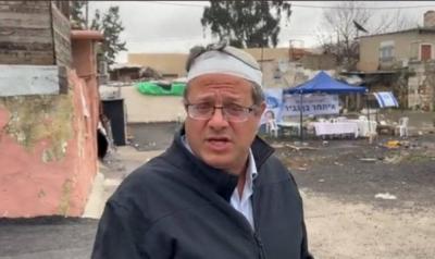 Ben Gvir Pelted with Shoes... Police Intervene