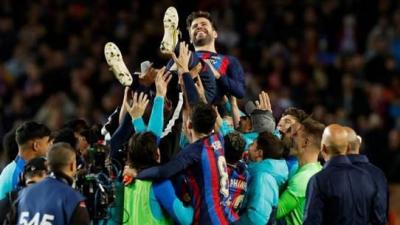 # Barcelona Bids Farewell to Piqué... Victory and Tears!