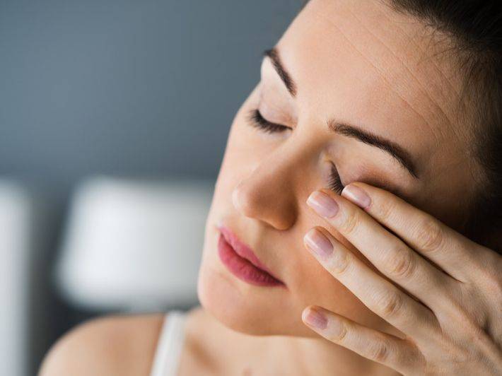 Study: Eye Blinking Enhances Vision