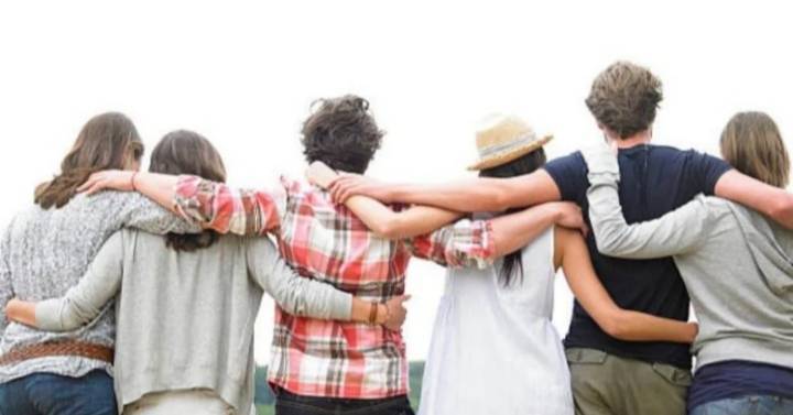 International Hug Day: Here's What You Should Do!