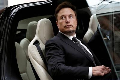 Title: "Supermom" Prepares the Stage for Elon Musk